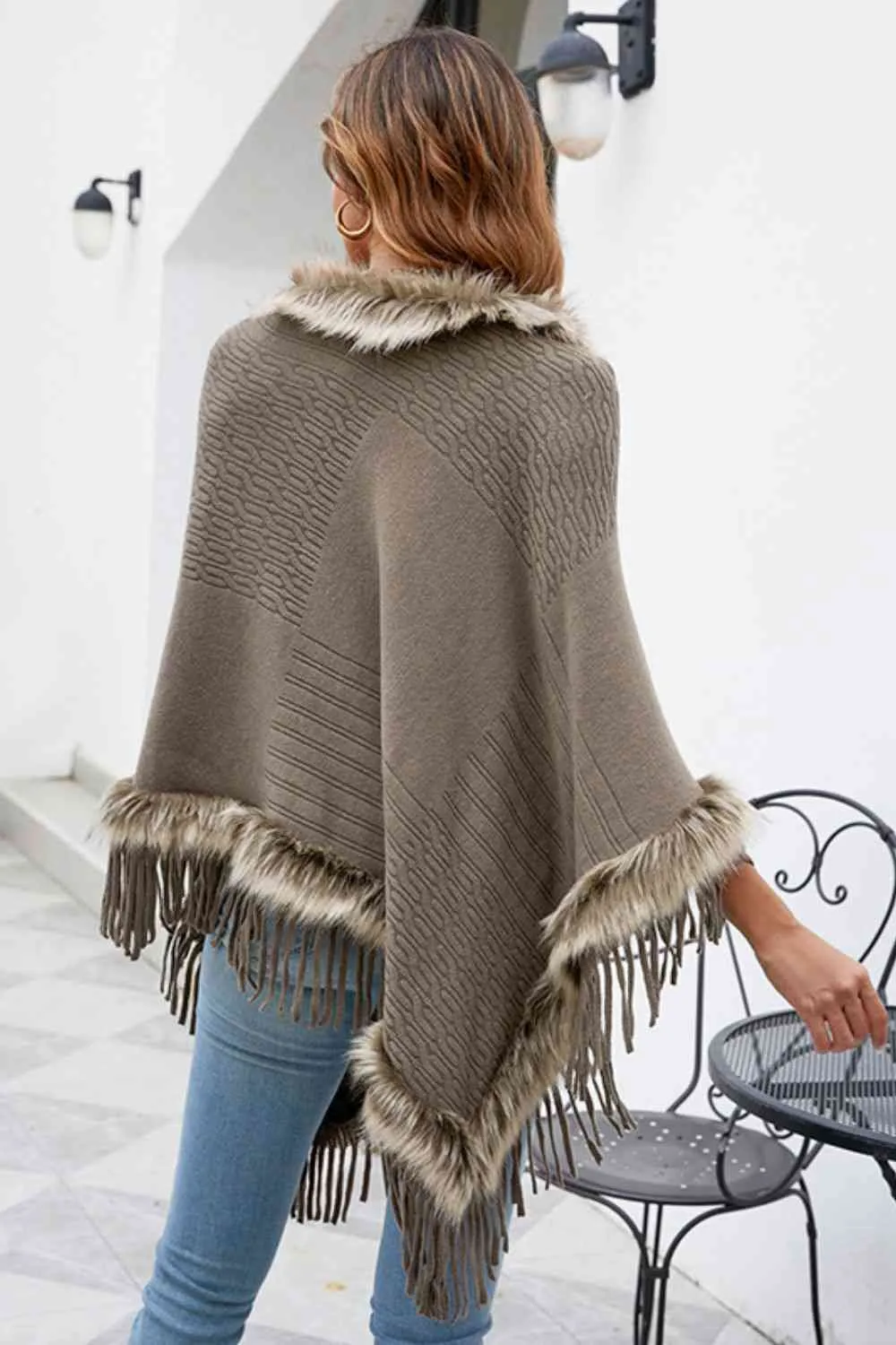 Elegant Fringed Faux Fur Poncho for Stylish Winter Warmth