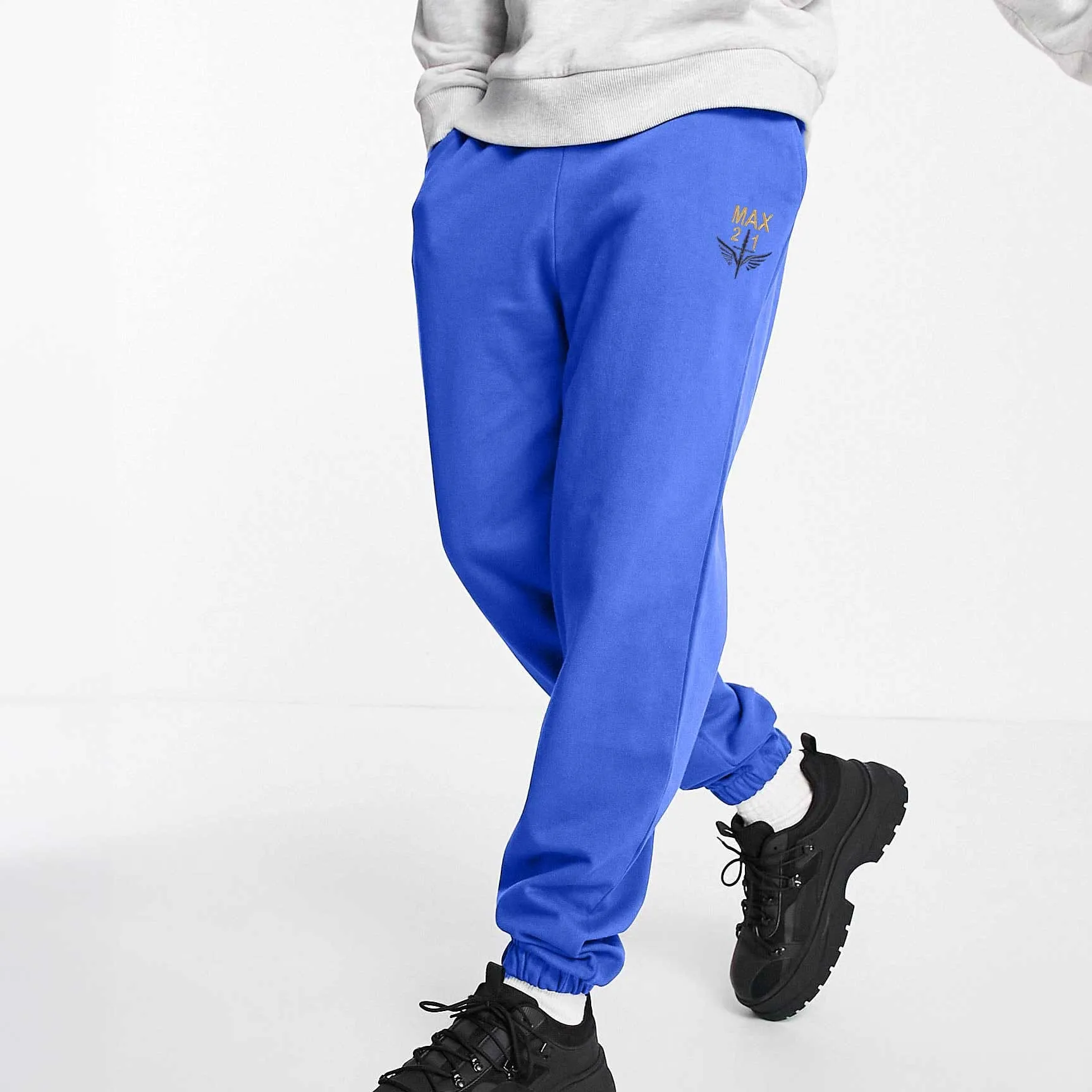 MAX 21 Men's Logo Embroidered Fleece Jogger Pants