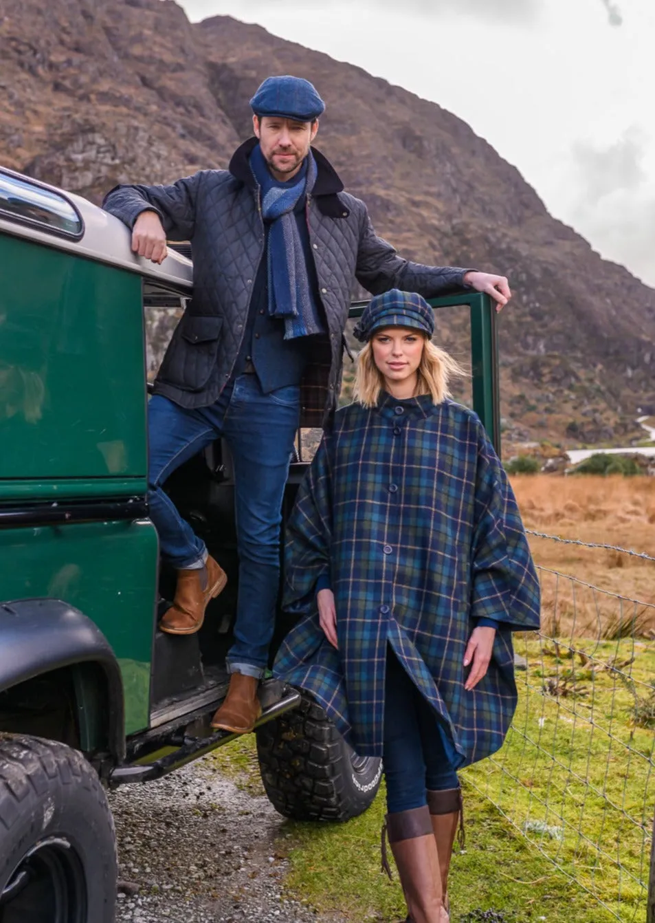 Mucros Dunloe Cape | Navy Green Check