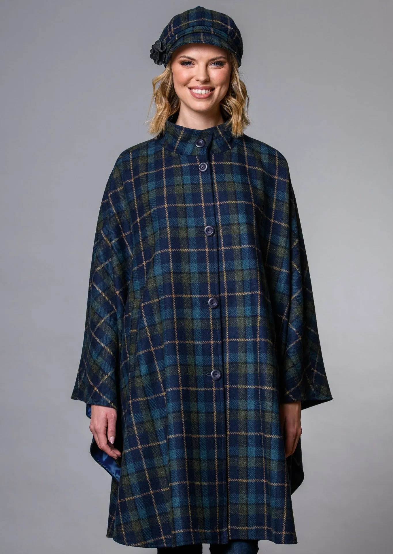 Mucros Dunloe Cape | Navy Green Check