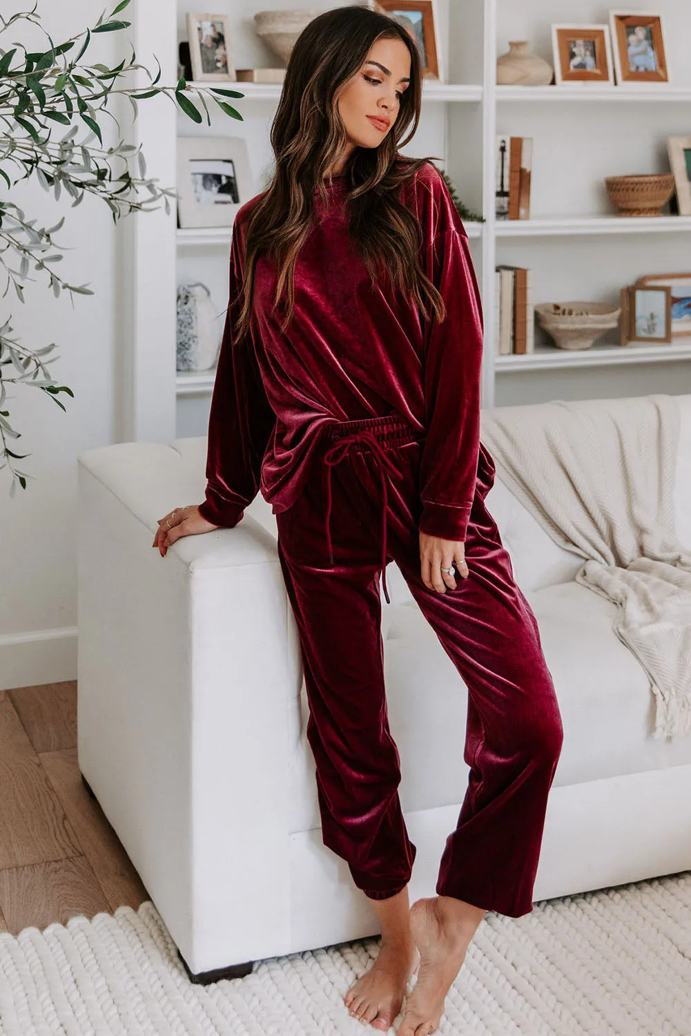 Red Solid Velvet Round Neck Top & Drawstring Pants Lounge Set