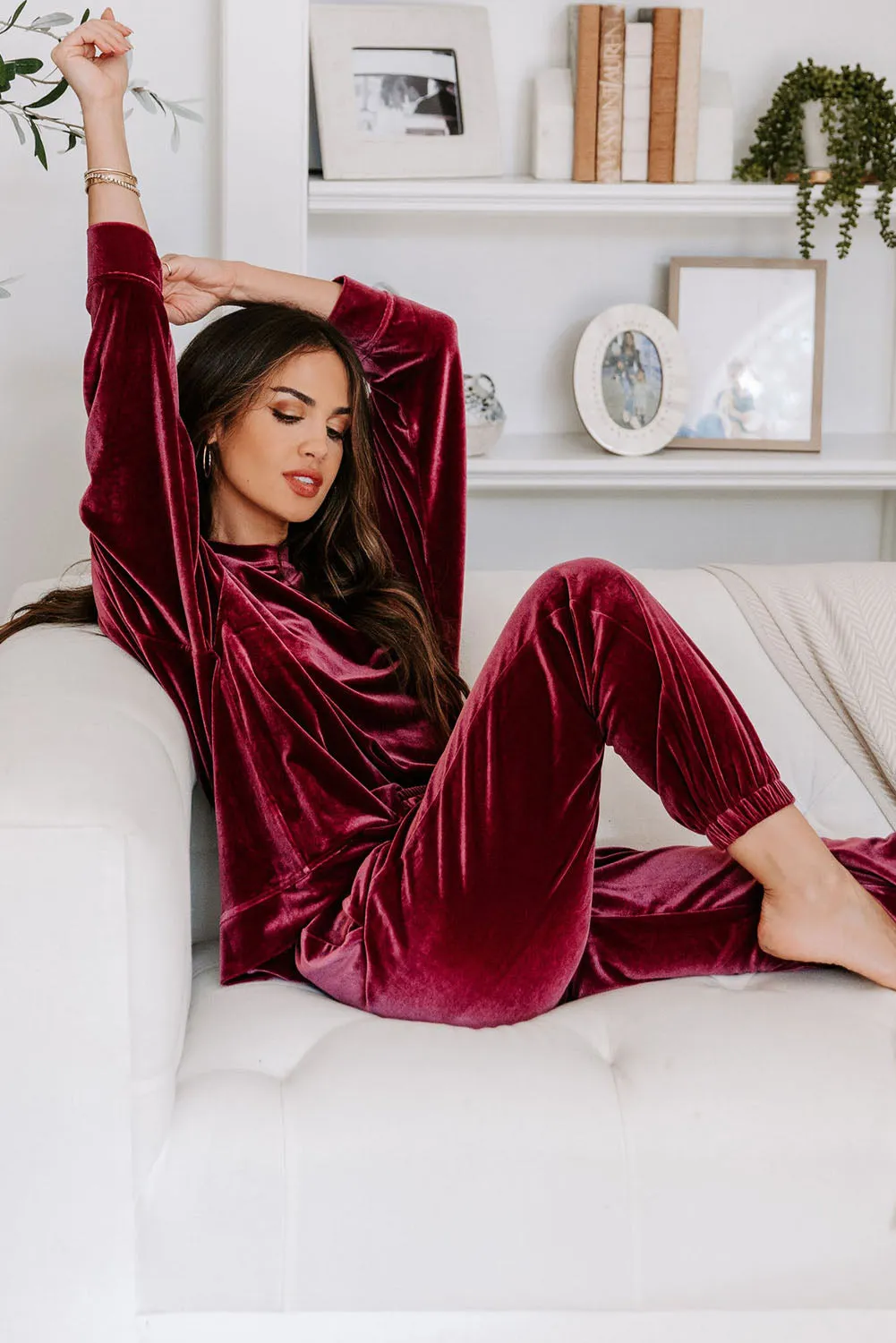 Red Solid Velvet Round Neck Top & Drawstring Pants Lounge Set