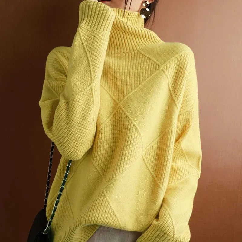 Ribbed Turtleneck Sweater – Geometric Knit Pattern for Casual Elegance