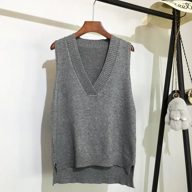 V-neck knitted vest