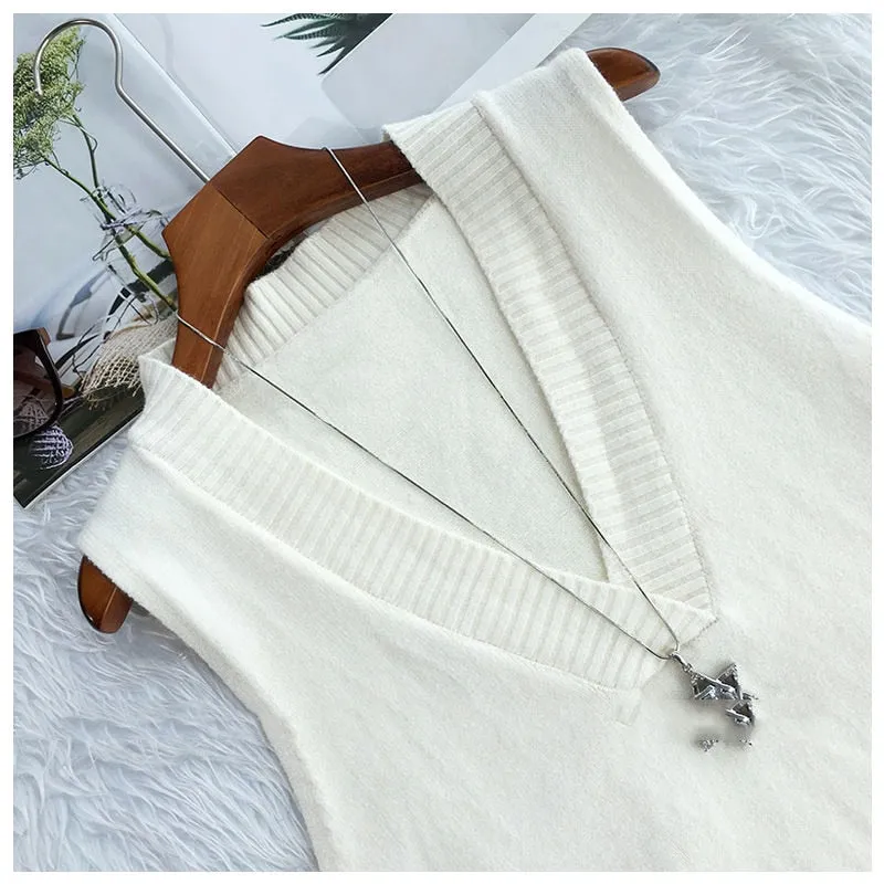 V-neck knitted vest