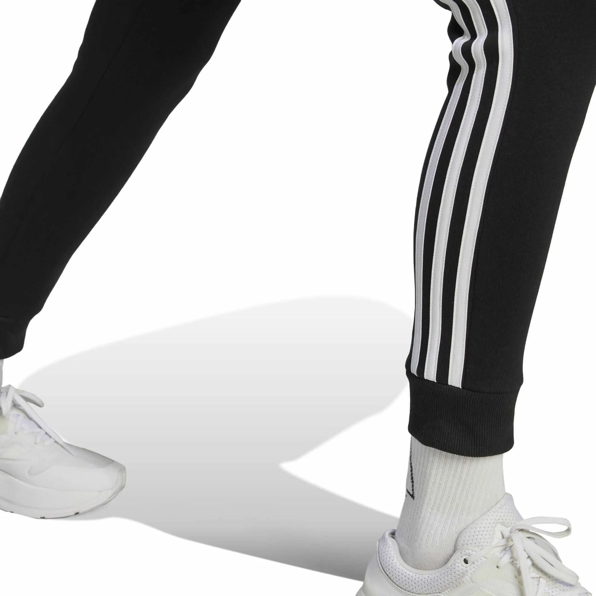 Women's Essentials 3-Stripes Fleece Joggers